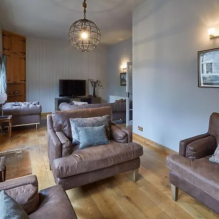 4 Bed In Oc-t29735 Burnsall
