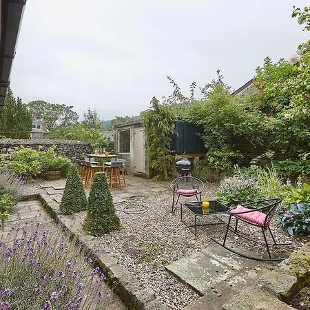 4 Bed In Oc-t29735 * Burnsall